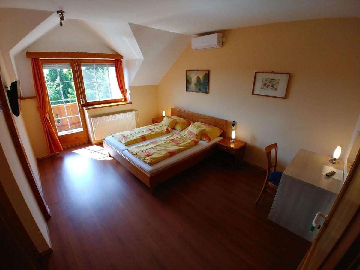 Ciklámen apartman Gyenesdiás Exterior foto