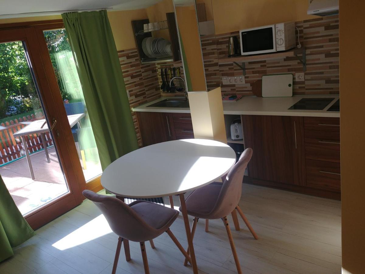 Ciklámen apartman Gyenesdiás Exterior foto