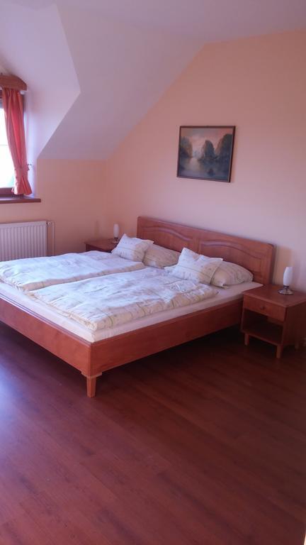 Ciklámen apartman Gyenesdiás Exterior foto